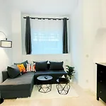 I Spacious Private In Heart Of *