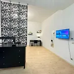 דירה I Spacious Private In Heart Of