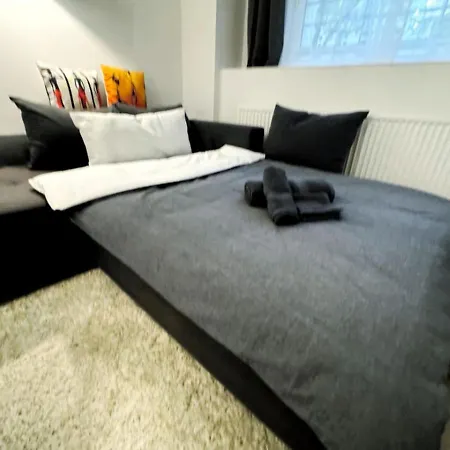 I Spacious Private In Heart Of Appartement *