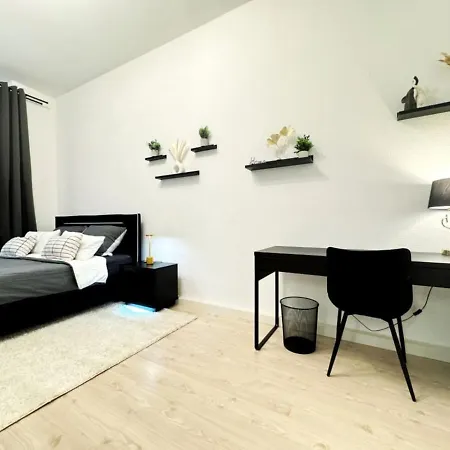 I Spacious Private In Heart Of Appartement