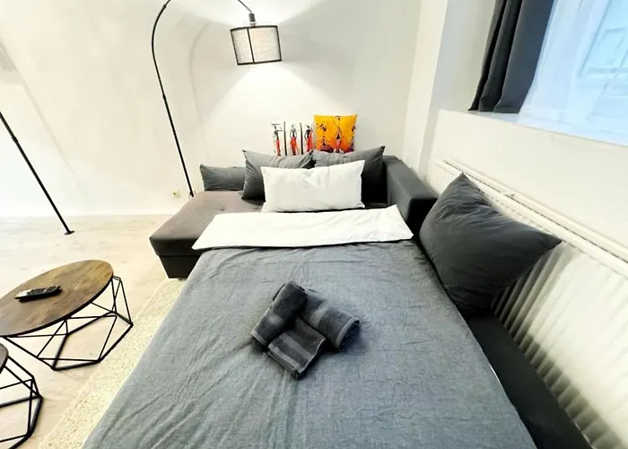 Lägenhet I Spacious Private In Heart Of