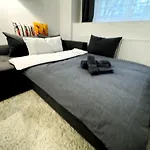 I Spacious Private In Heart Of Lejlighed *