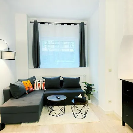 I Spacious Private In Heart Of *