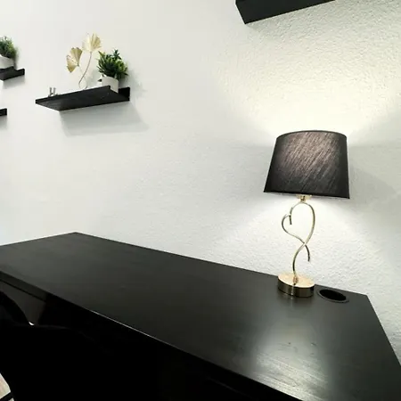 I Spacious Private In Heart Of *